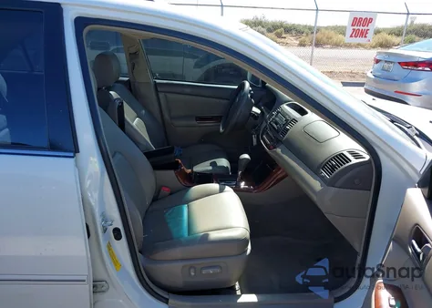 2005 Toyota Camry Xle из США, поврежденный, VIN 4T1BE30K05U634255